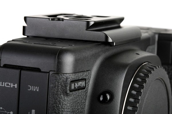 Kiwifotos redukce Leica R na Canon EOS