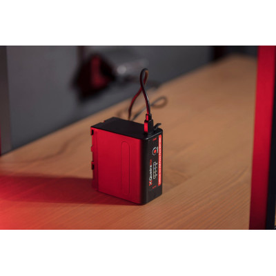 Quadralite NP-F970 7.2V 7800mAh 56.2Wh battery USB charger