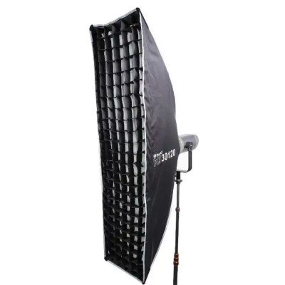 Triopo K3-30cm x 120cm, Softbox s Bowens mount adaptérem a voštinou