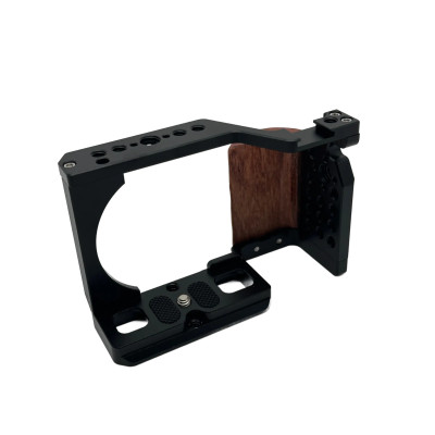 Klec pro fotoaparát Sony ZV-E10 s dřevěnou rukojetí