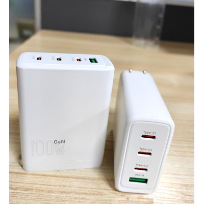 Napájací adaptér FB-100W, 3 x USB-C, 1 x USB-A
