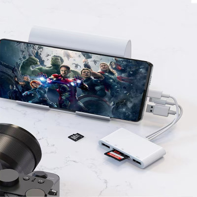 Adaptér, čtečka paměťových karet, výstupy USB-C + Lighning + USB-A, vstupy Karta TF + 2xUSB + karta SD, USB-C