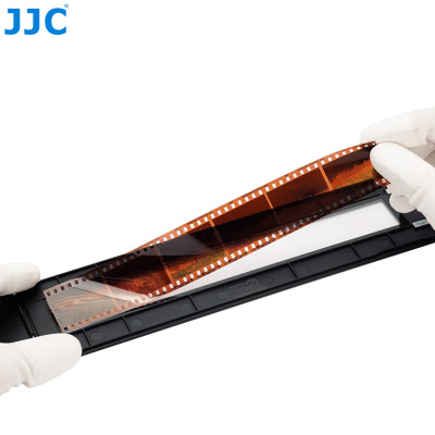 Držiak JJC FH-135 na 35 mm film na skenovanie