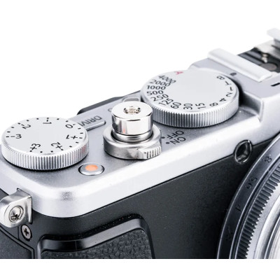 JJC SRB-M Silver  adaptér SRB-M pro tlačítko spouště - umožňuje připojit šroubovací tlačítko spouště na fotoaparát