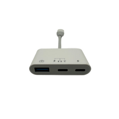Káblový adaptér s USB-C / Iphone ( Lightning ) na USB a 2 x USB-C. Dokovací statív
