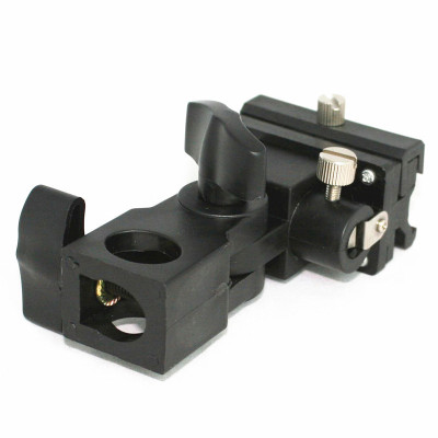 Plastový držák Typu B pro uchycení blesku + deštník + stativ