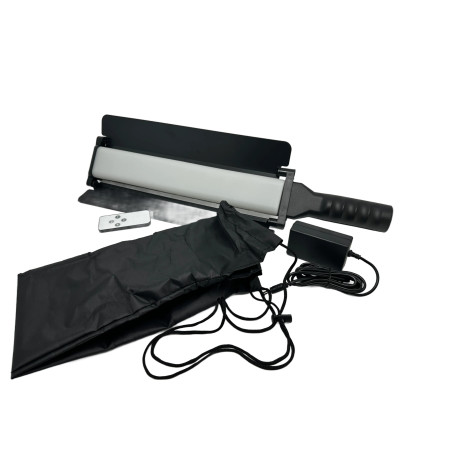 LED světelná tyč RGB 20W, plynulé nastavení teploty, intenzity a barvy světla. Integrovaná baterie, dálkové ovládání, 55 cm