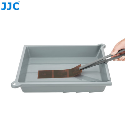 JJC DT-1012 GRAY, Zásobník na vyvolávanie filmov + kliešte, sivý