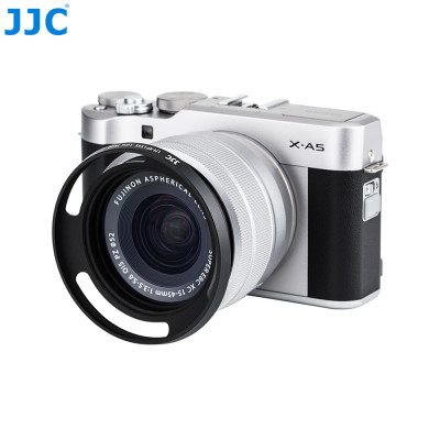 JJC slnečná clona pre objektív FUJIFILM XC15-45 mm F3.5-5.6 OIS PZ, čierna